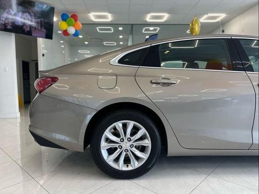2022 Chevrolet Malibu FWD LT
