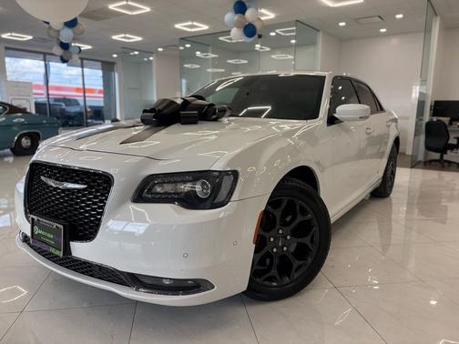 2019 Chrysler 300 S