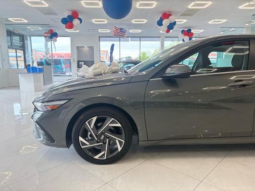 Gray 2025 Hyundai ELANTRA HEV Limited