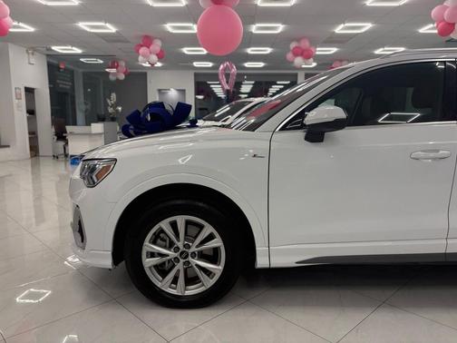 2025 Audi Q3 Premium 45 TFSI S line quattro Tiptronic