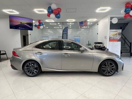 2018 Lexus IS 300 Base