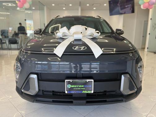 Gray 2024 Hyundai KONA SEL