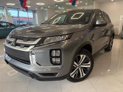 Mercury Gray Metallic 2025 Mitsubishi Outlander Sport 2.0 ES