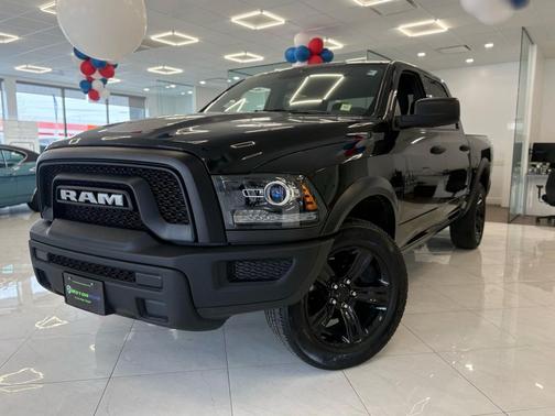 2024 RAM 1500 Classic Warlock Crew Cab 4x4 5'7' Box