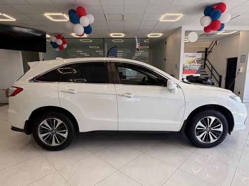 White Diamond Pearl 2018 Acura RDX Advance Package