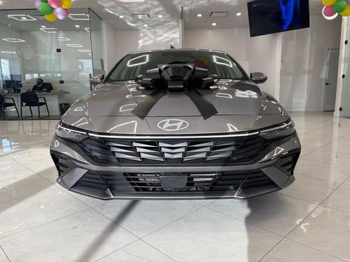 Gray 2025 Hyundai ELANTRA HEV Limited