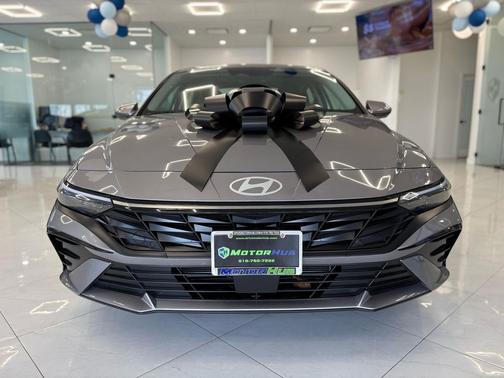 2025 Hyundai ELANTRA SEL