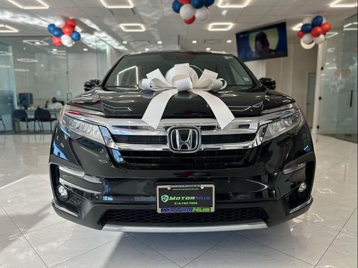 2019 Honda Pilot Touring 8-Passenger