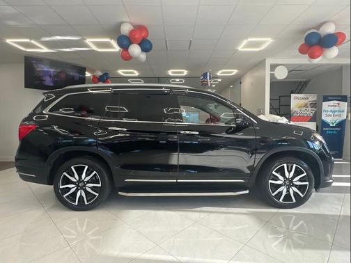 2019 Honda Pilot Touring 8-Passenger