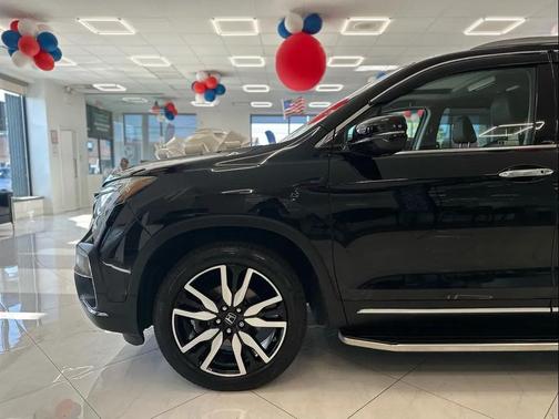 2019 Honda Pilot Touring 8-Passenger