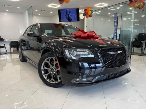 2017 Chrysler 300 S
