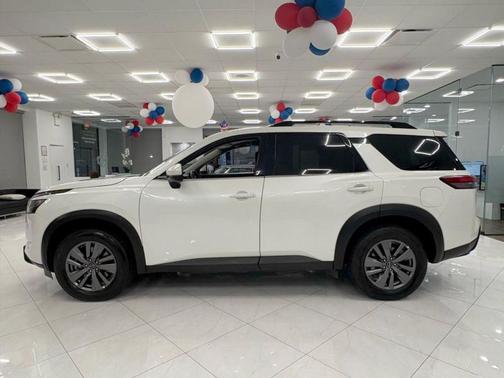 2024 Nissan Pathfinder SV FWD