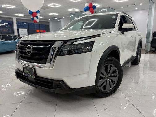 2024 Nissan Pathfinder SV FWD