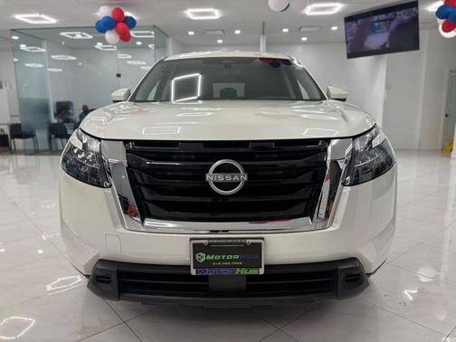 2024 Nissan Pathfinder SV FWD