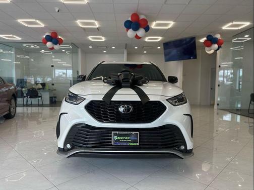 2021 Toyota Highlander XSE