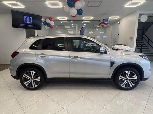 Alloy Silver Metallic 2025 Mitsubishi Outlander Sport 2.0 ES