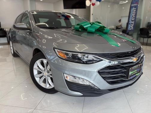 Gray 2023 Chevrolet Malibu FWD 1LT