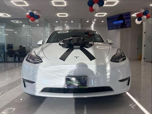 2021 Tesla Model Y Long Range Dual Motor All-Wheel Drive