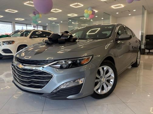 Gray 2024 Chevrolet Malibu FWD 1LT