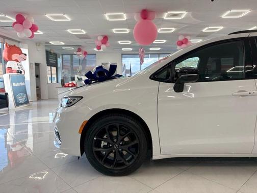 2026 Chrysler Pacifica Limited