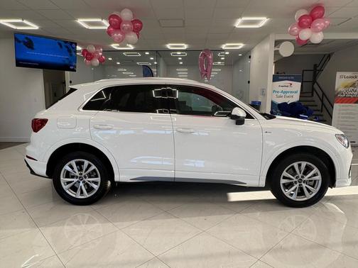 2023 Audi Q3 Premium 45 TFSI S line quattro Tiptronic