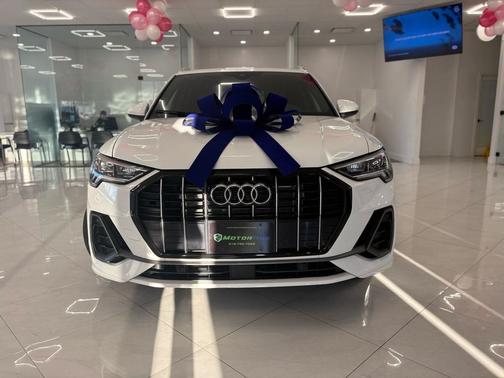 2023 Audi Q3 Premium 45 TFSI S line quattro Tiptronic