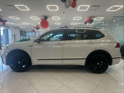 2021 Volkswagen Tiguan 2.0T SE R-Line Black 4MOTION