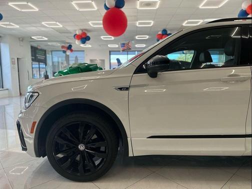 2021 Volkswagen Tiguan 2.0T SE R-Line Black 4MOTION