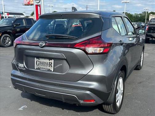 Gun Metallic 2025 Nissan Kicks Play S