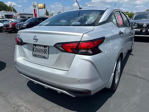 2020 Nissan Versa 1.6 S