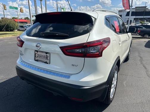 2022 Nissan Rogue Sport SV