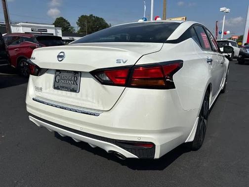 2021 Nissan Altima 2.5 SV