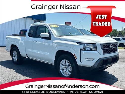 Glacier White 2024 Nissan Frontier SV