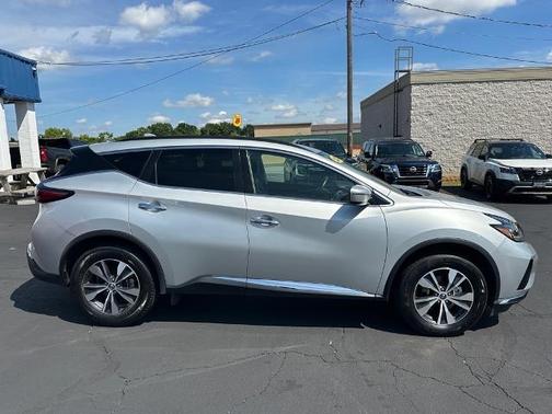 2023 Nissan Murano SV