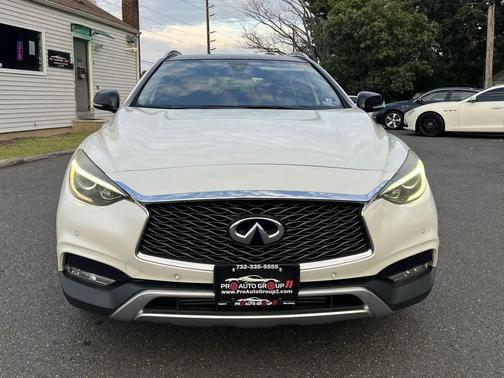 Majestic White 2017 INFINITI QX30 Premium