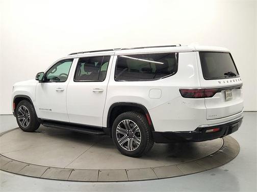 2023 Jeep Wagoneer L Series II 4x2