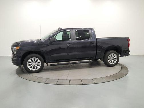 Dark Ash Metallic 2022 Chevrolet Silverado 1500 Custom