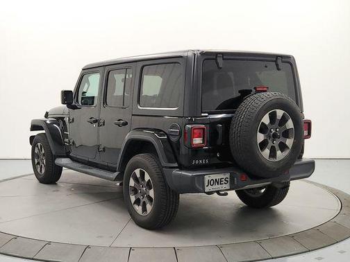 Black Clearcoat 2019 Jeep Wrangler Unlimited Sahara