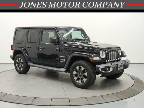Black Clearcoat 2019 Jeep Wrangler Unlimited Sahara