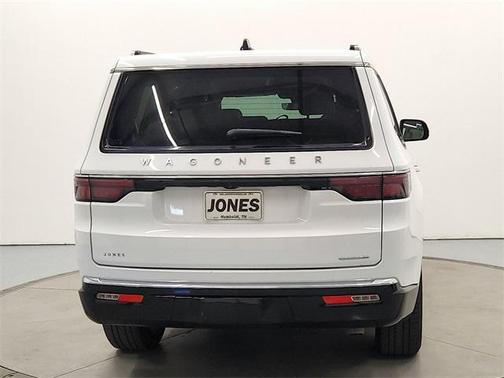 2024 Jeep Wagoneer Series II 4x2