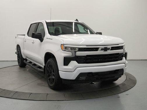 Summit White 2026 Chevrolet Silverado 1500 RST