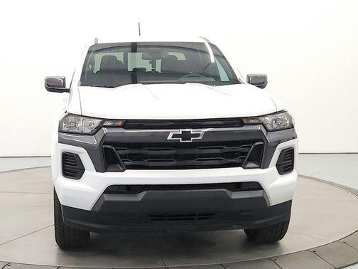 Summit White 2026 Chevrolet Colorado LT