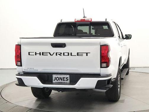 Summit White 2026 Chevrolet Colorado LT
