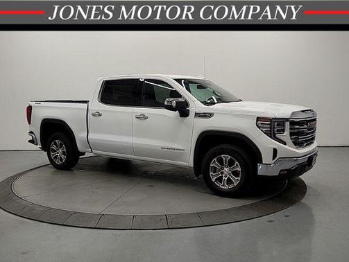 Summit White 2025 GMC Sierra 1500 SLT