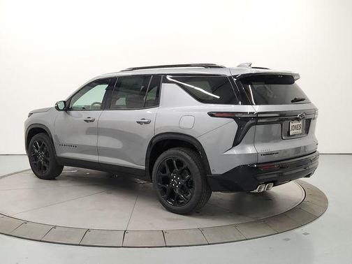 Sterling Gray Metallic 2026 Chevrolet Traverse RS