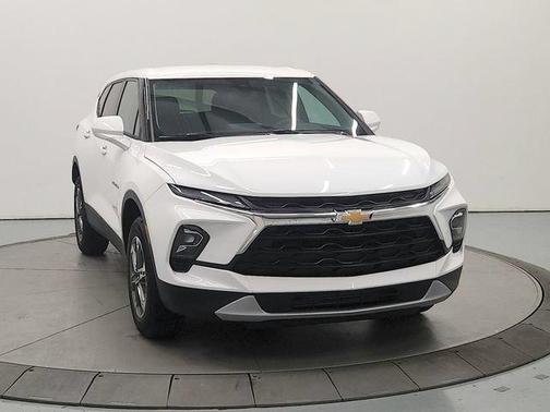 Summit White 2026 Chevrolet Blazer 2LT