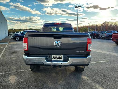 2024 RAM 3500 Tradesman Crew Cab 4x4 8' Box