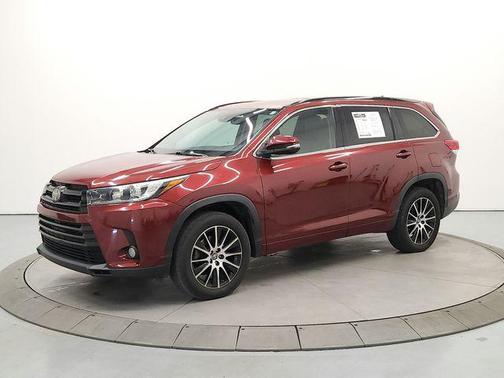 Salsa Red Pearl 2017 Toyota Highlander SE