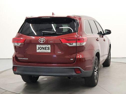 Salsa Red Pearl 2017 Toyota Highlander SE