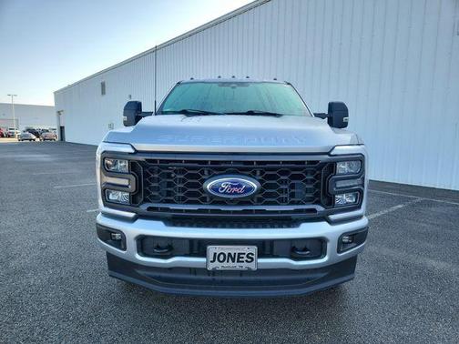 ICONIC SILVER 2023 Ford F-350 XL